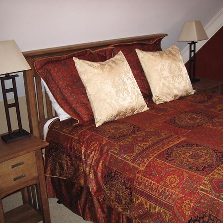 Genelle House B&B Guest House Ngoại thất bức ảnh