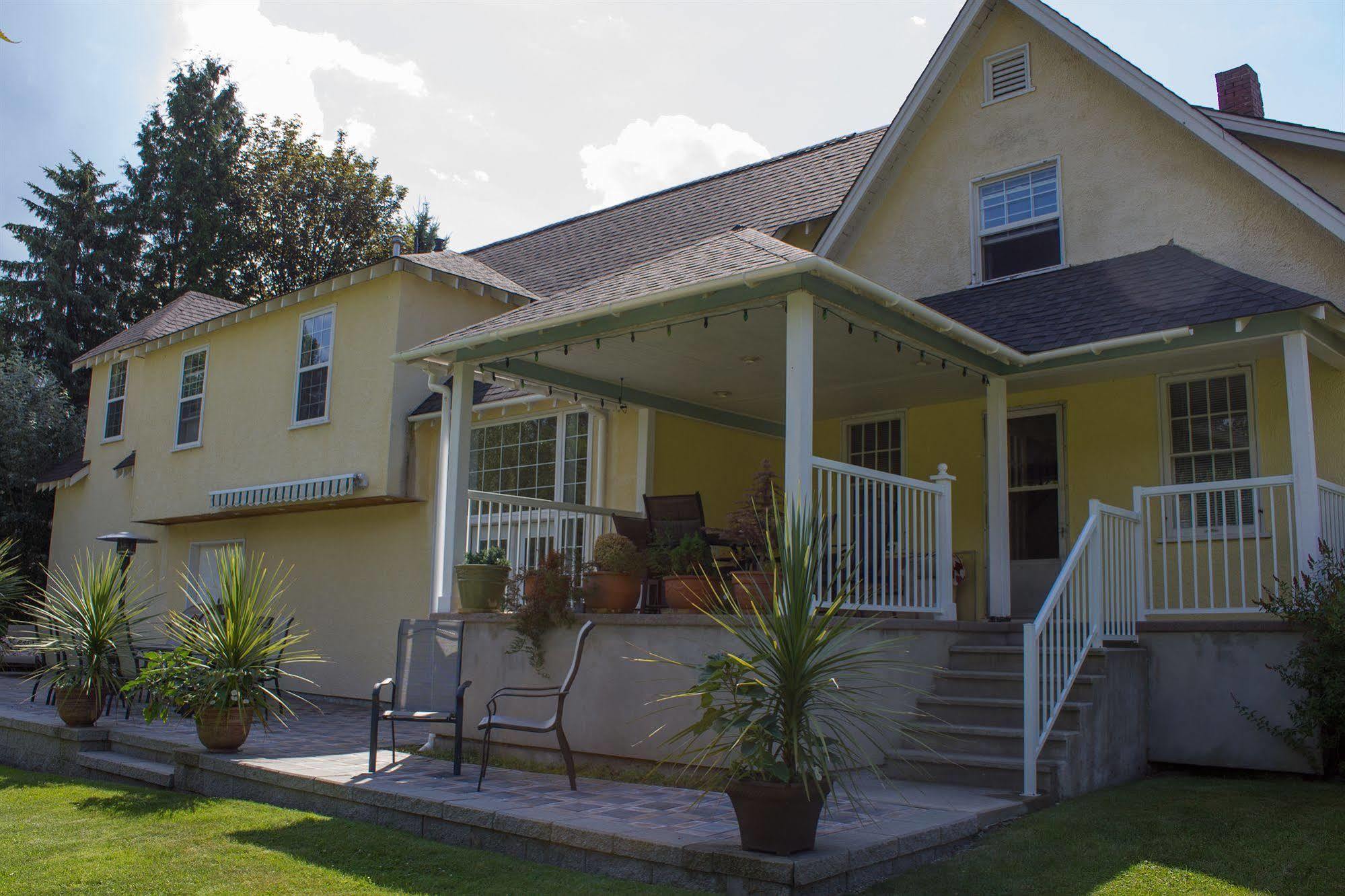 Genelle House B&B Guest House Ngoại thất bức ảnh